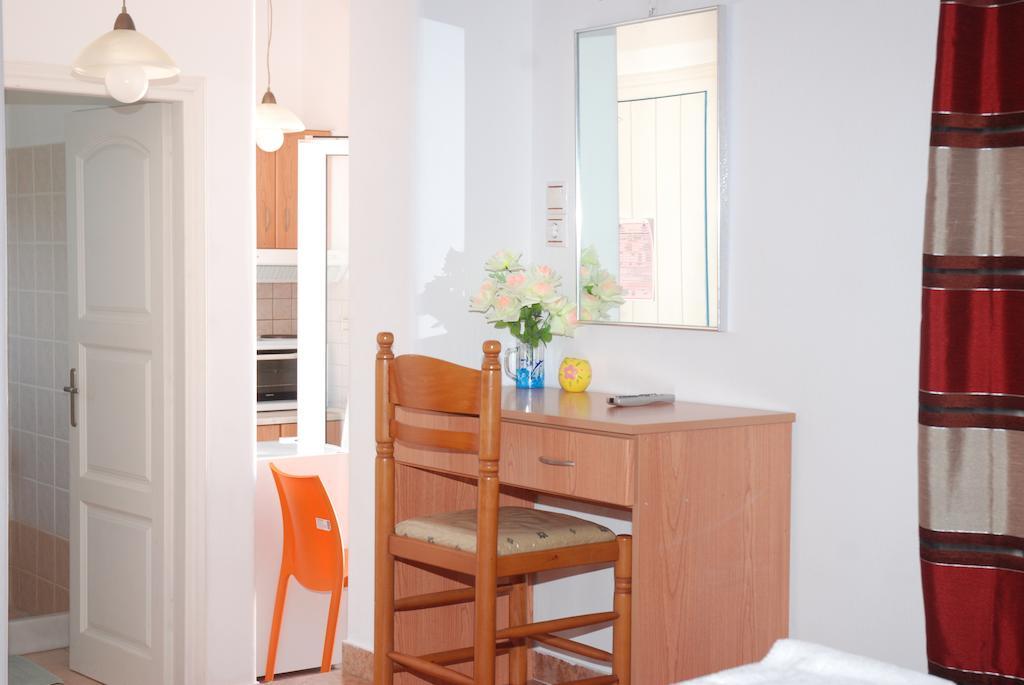 Pension Katerina Studios Tourlos Quarto foto
